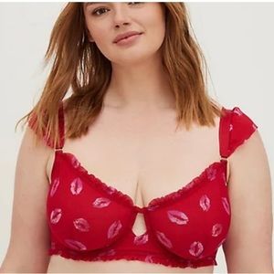 Torrid Underwire Kisses Bra